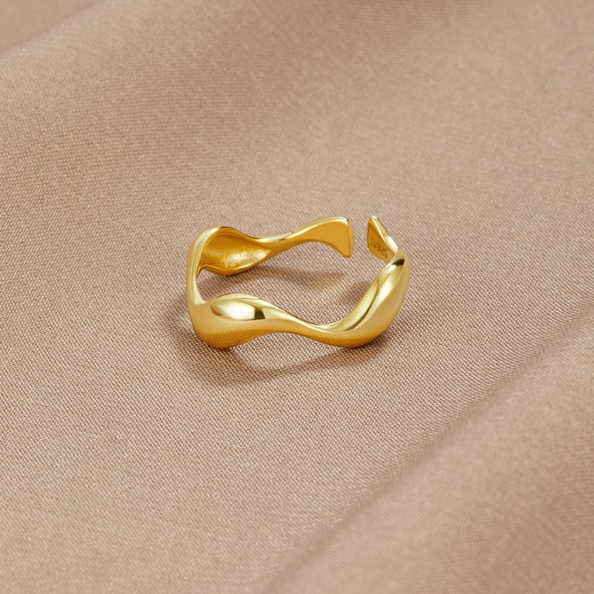 Anillo Ola Dorado en Plata 925