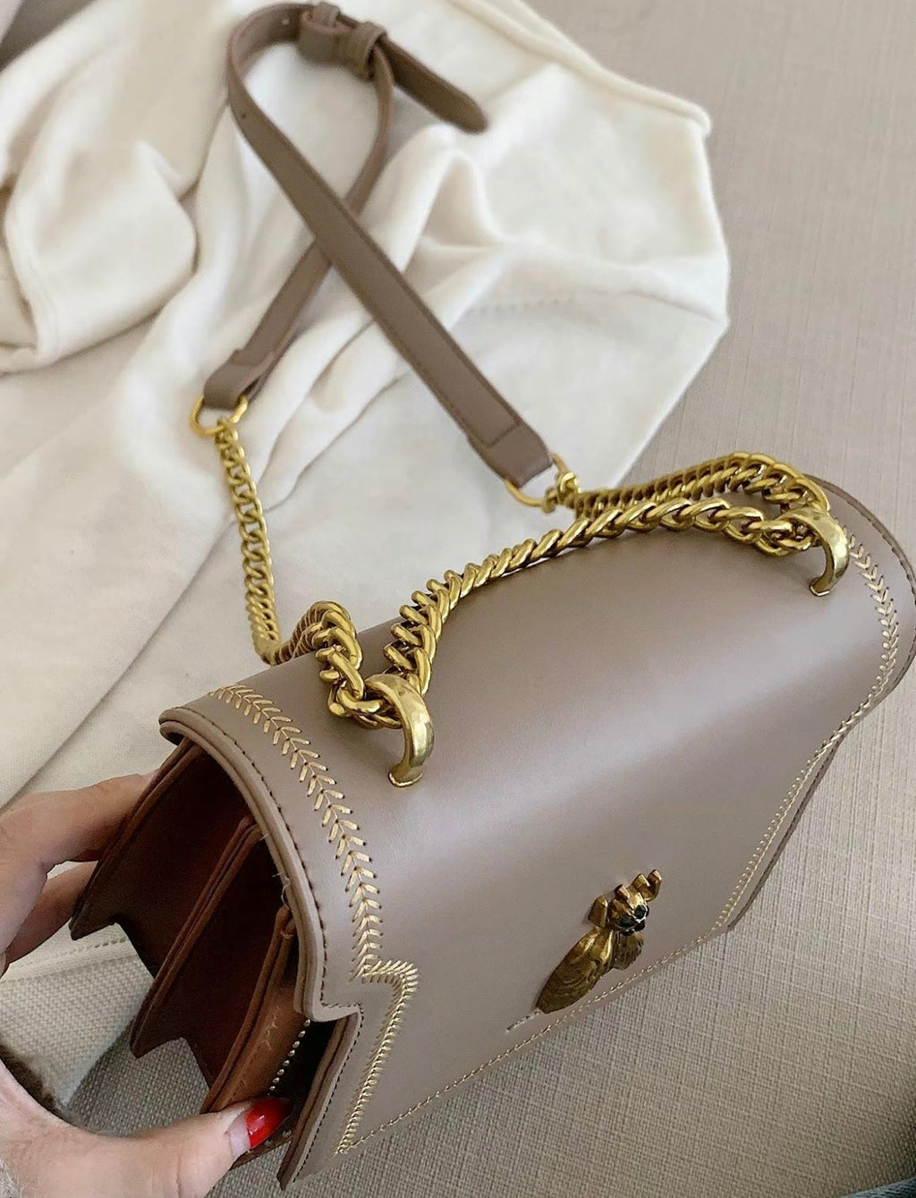 Leonora | Bolso de Lujo con Cadena