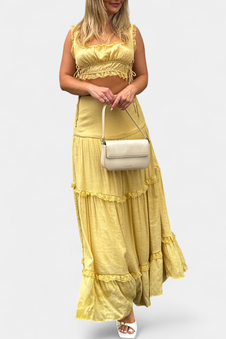Ilys | Conjunto Encaje y Falda Voluminosa