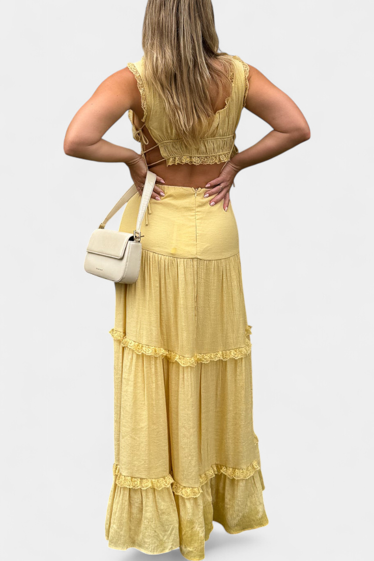 Ilys | Conjunto Encaje y Falda Voluminosa
