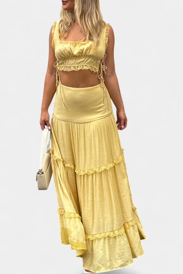 Ilys | Conjunto Encaje y Falda Voluminosa