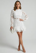 Soraya | Mini Vestido Elegante con Cuello Alto