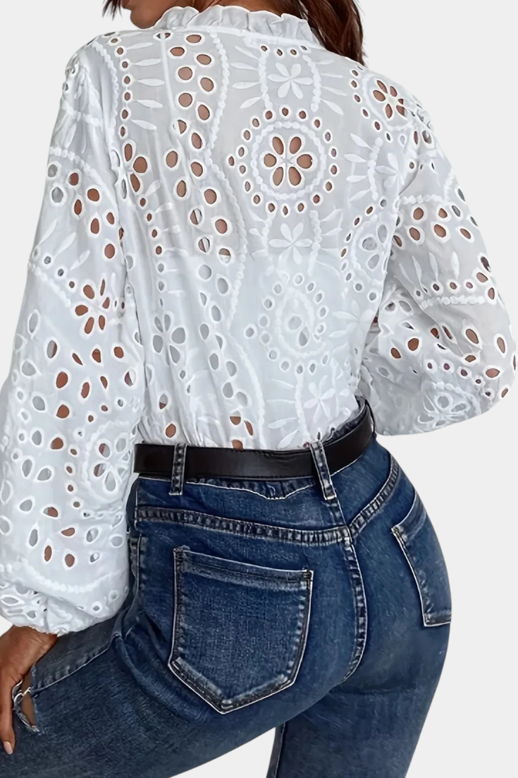 Alba | Blusa de Encaje con Ojal