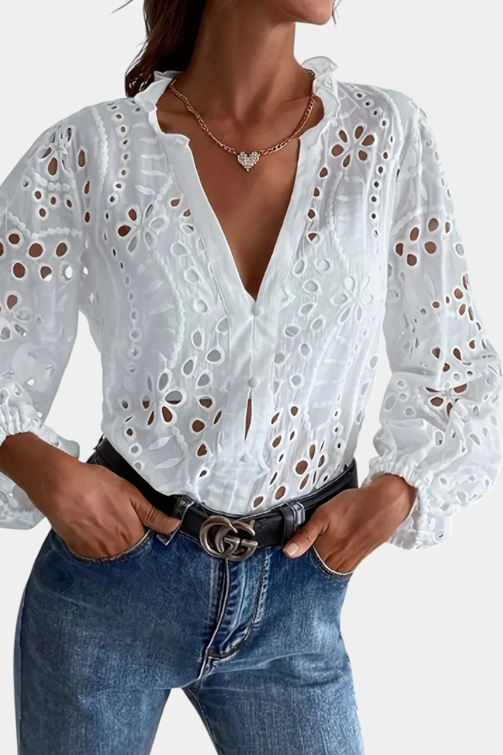 Alba | Blusa de Encaje con Ojal