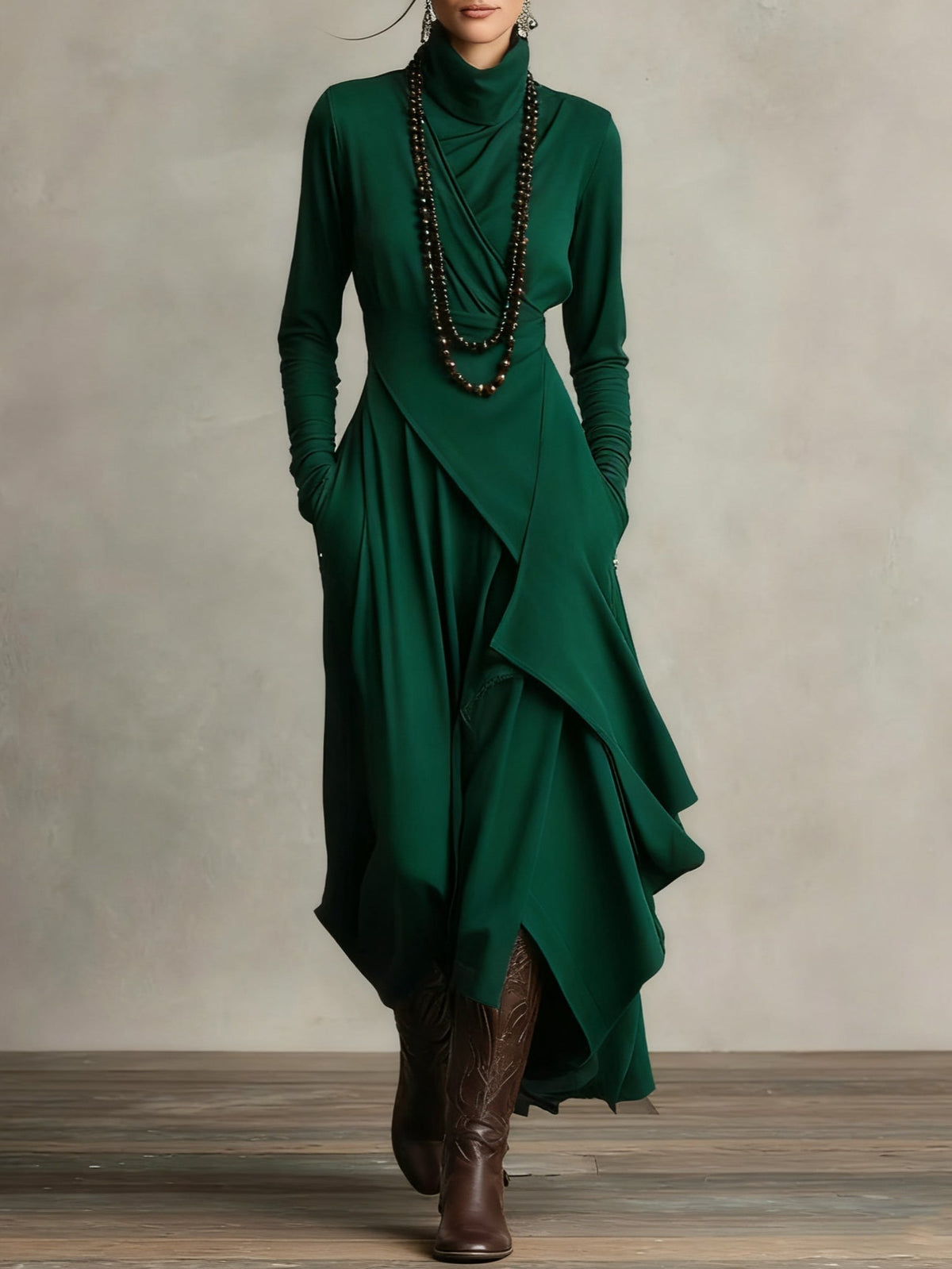 Aurelia | Vestido Largo Plisado Asimétrico Cuello Alto