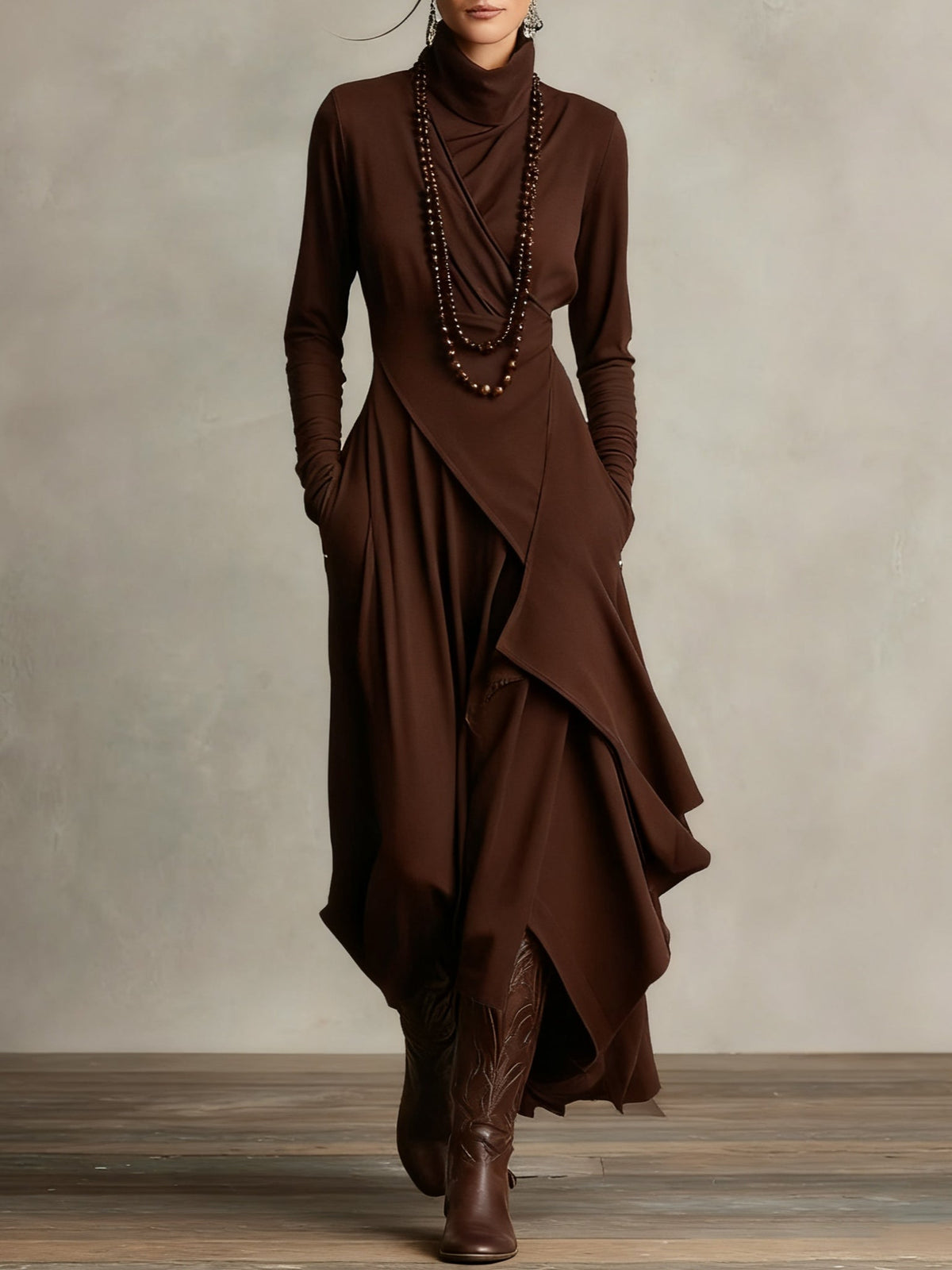 Aurelia | Vestido Largo Plisado Asimétrico Cuello Alto