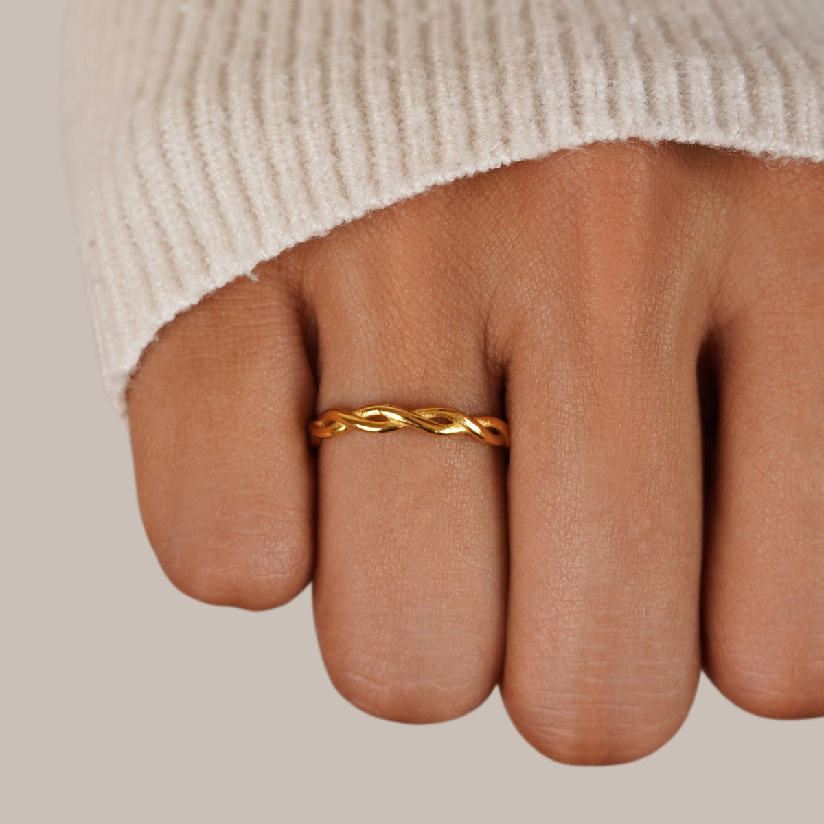 Anillo Espiral Infinito Dorado 18K