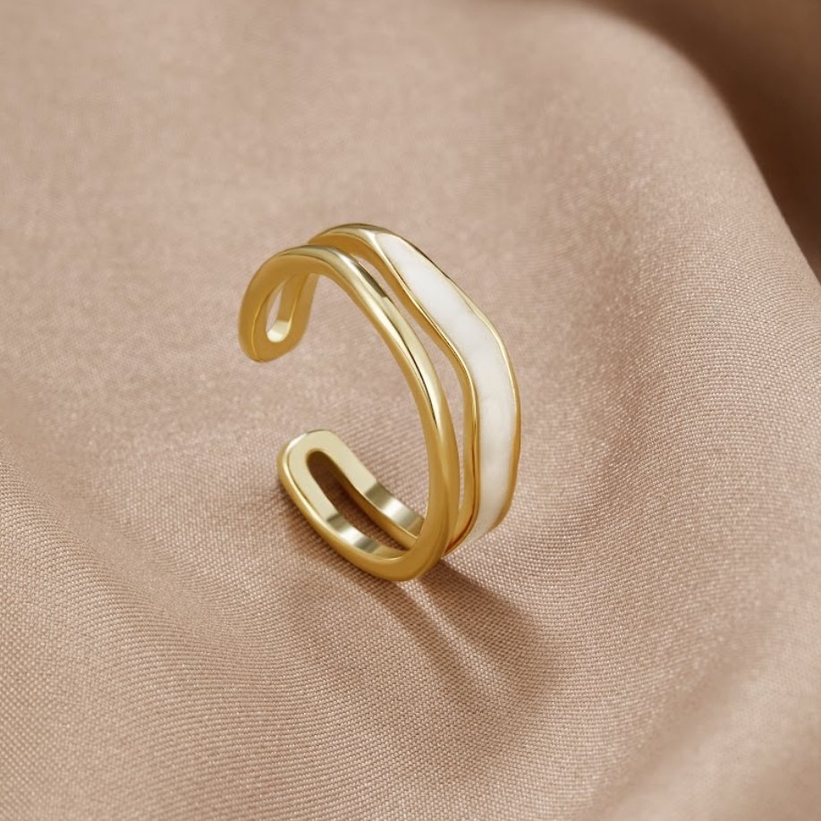 Noemí | Anillo Dorado en Capas