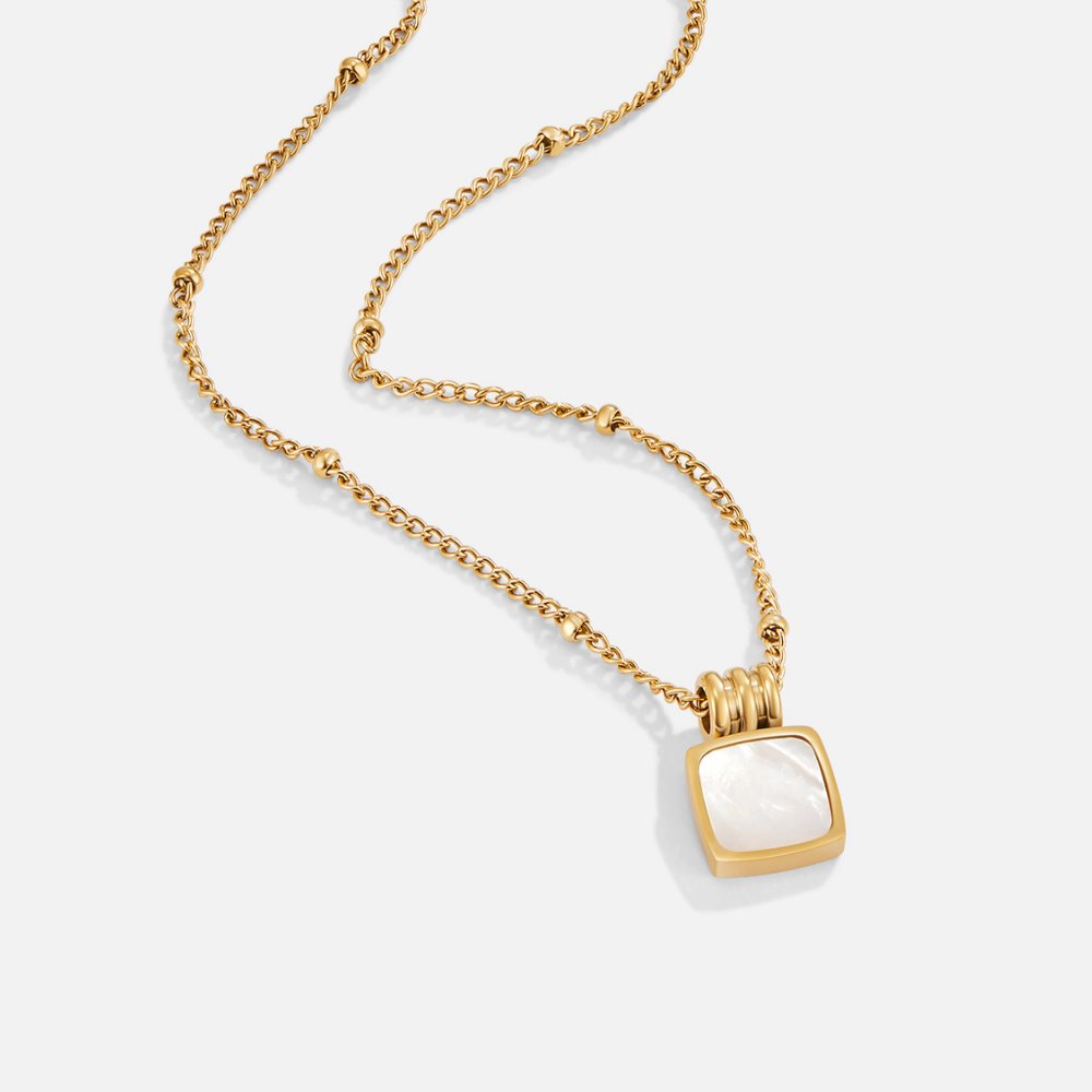 Lucía | Collar con Colgante de Concha Blanca