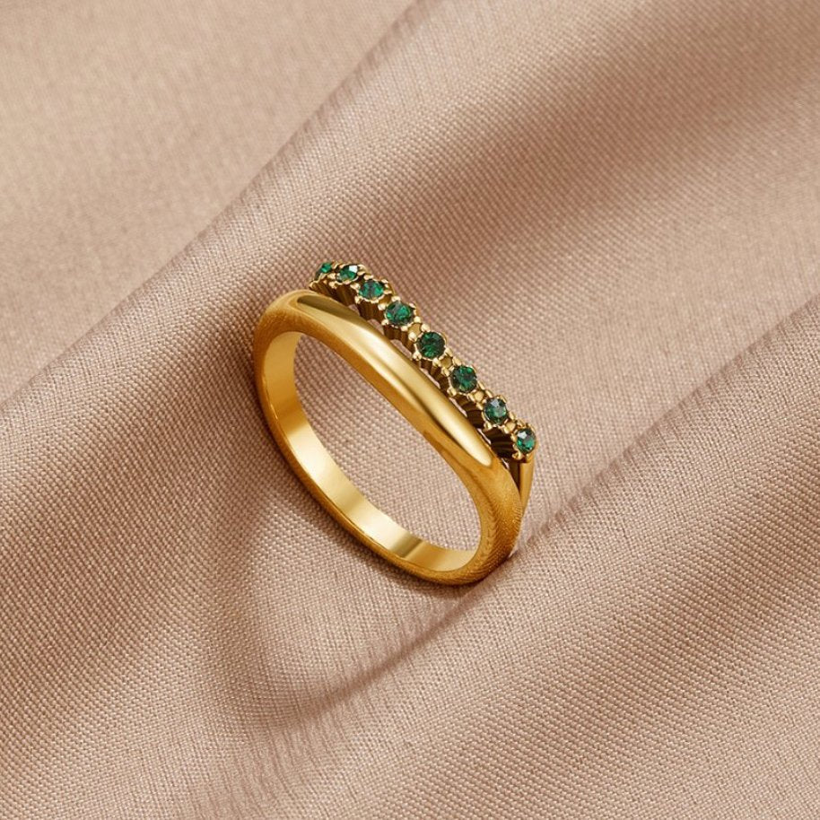 Yaiza | Anillo Apilable Verde Esmeralda