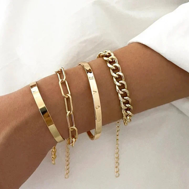 Conjunto de Pulseras Doradas Modernas